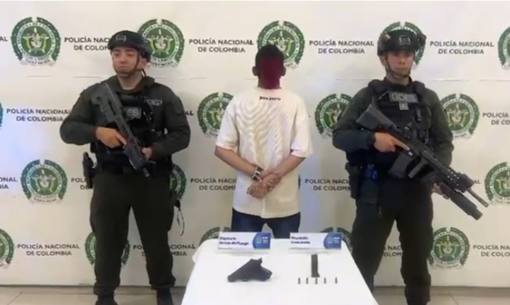 Armado vigilaba un expendio de microtráfico en el norte de Bucaramanga imagen de la publicación