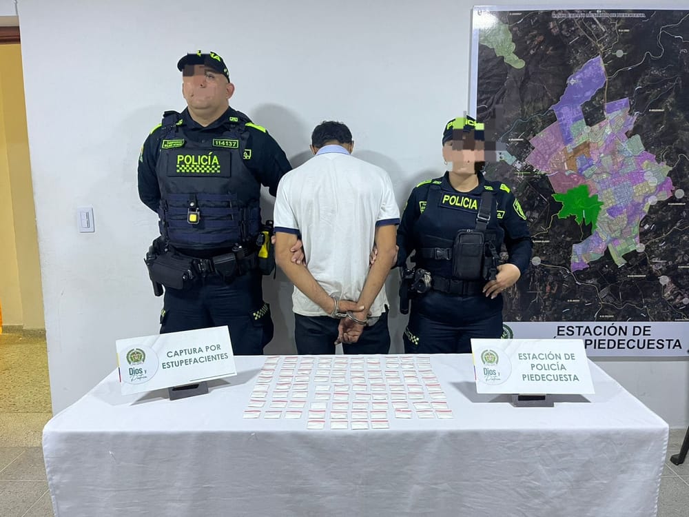 ‘Jibaro’ entró en pánico y entregó  el bazuco cuando le cayó la Policía imagen de la publicación