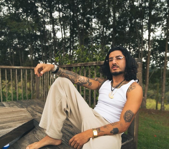 Miky La Sensa reafirma su camino como compositor y cantante imagen de la publicación