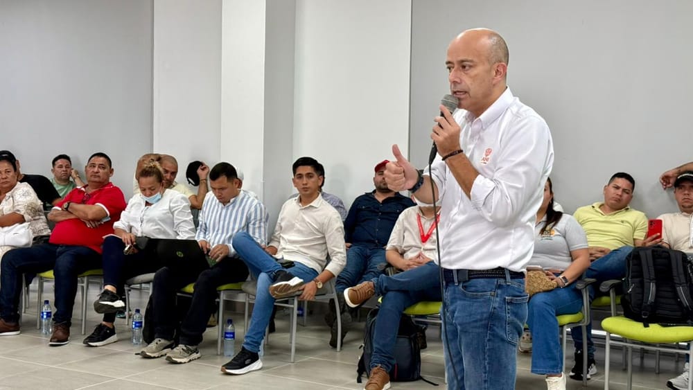 Continúa mesa de trabajo entre la ANI y comunidades en Sabana de Torres para evitar más bloqueos imagen de la publicación