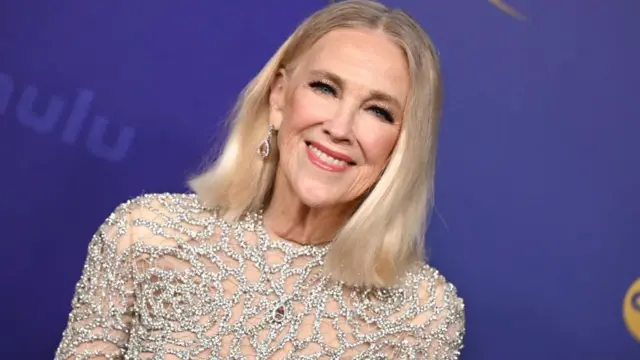 Revelan la causa de muerte de Catherine O’Hara imagen de la publicación