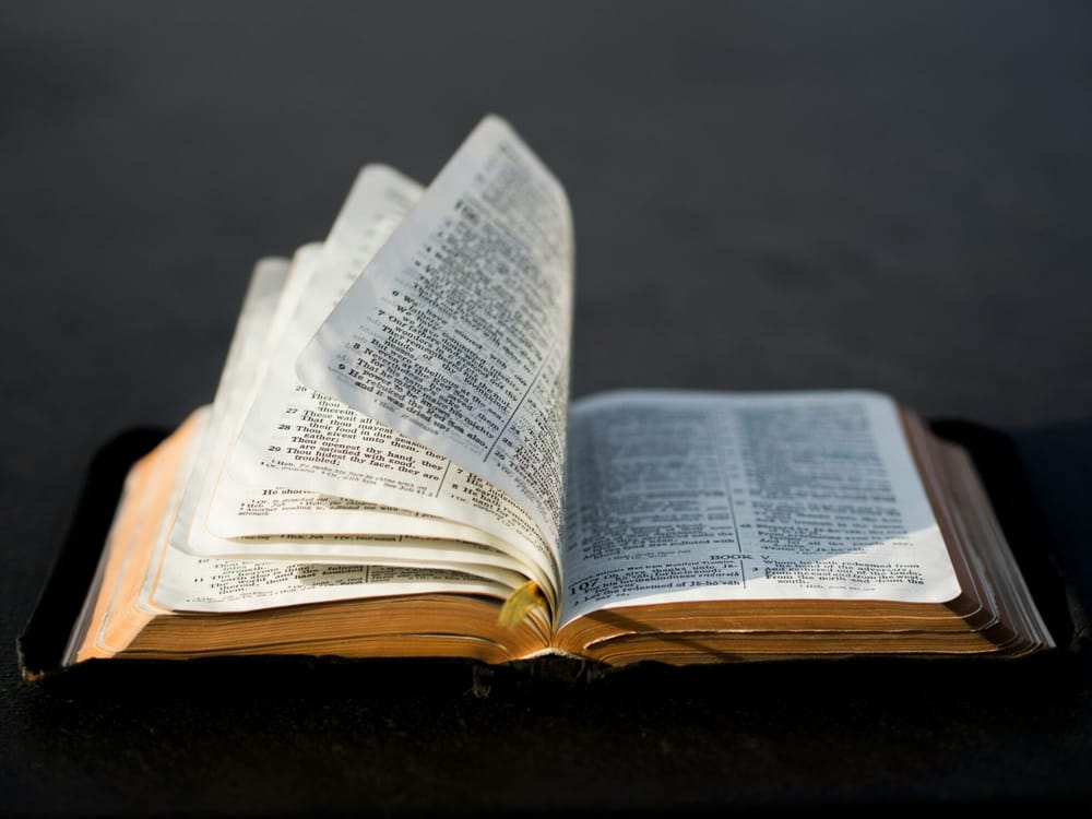 Docente de religión 'cascaba' a  sus alumnos con la Biblia imagen de la publicación
