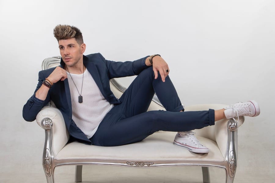 Con vallenato, la nueva estrella del pop Rubén Alegría quiere llegar a Colombia imagen de la publicación