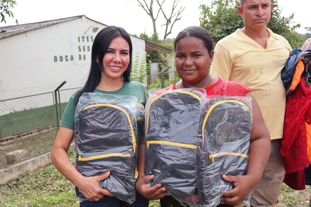 Kits escolares para las comunidades rurales en Sabana de Torres imagen de la publicación