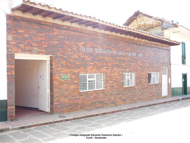 ¿Qué está sucediendo en los Colegios de Santander? imagen de la publicación