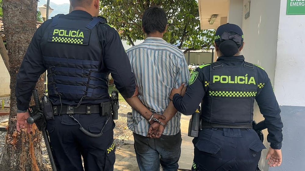 Capturado 'pirómano' que provocó el incendio de un bus en Girón imagen de la publicación