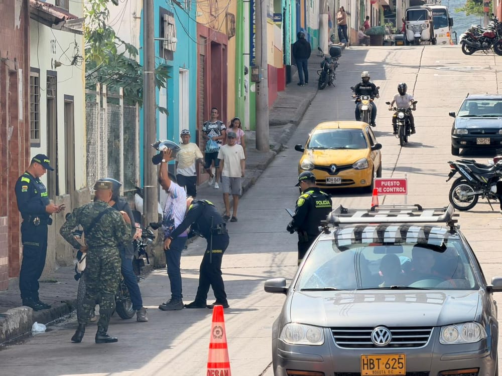 San Gil refuerza seguridad en Semana Santa con operativos permanentes de la Policía imagen de la publicación