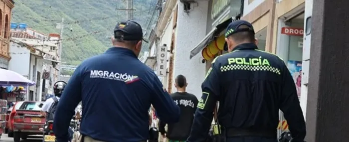 Migración Colombia realizó jornada de control migratorio en San Gil imagen de la publicación