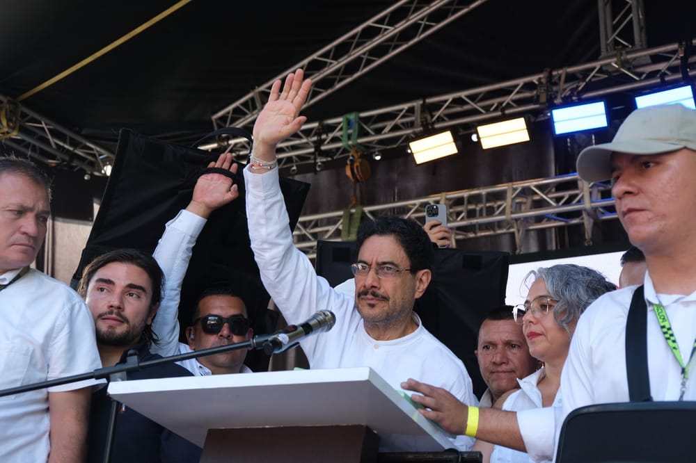 El que faltaba: Iván Cepeda también denunció amenazas en su contra ¿Le creemos? imagen de la publicación