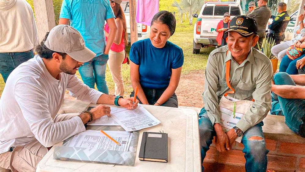 Reforma Agraria ha entregado y formalizado 1,8 millones de hectáreas a 521.000 víctimas del conflicto imagen de la publicación