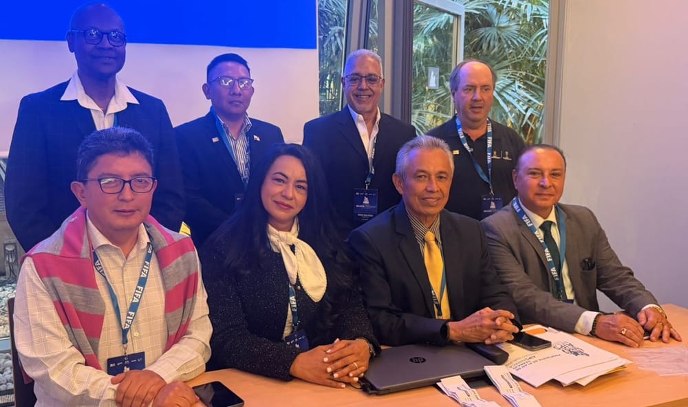 Carlos Julio Castellanos reelegido presidente de AIPS America imagen de la publicación