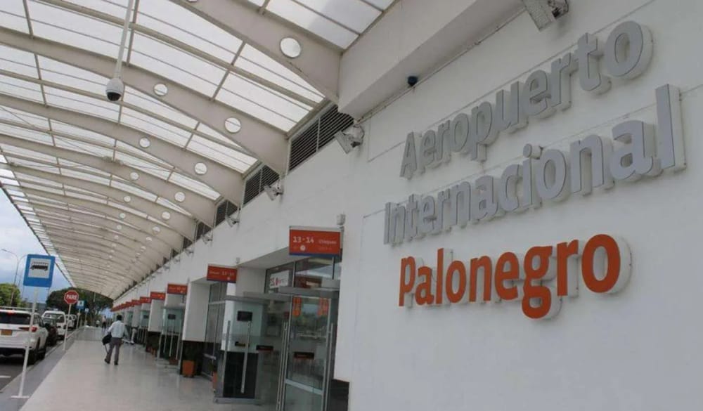 Aeropuerto Palonegro cerrado hasta nueva orden por bloqueos del paro por el catastro imagen de la publicación