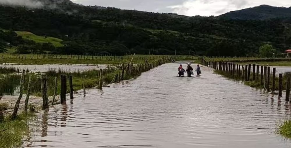 600 familias damnificadas deja el invierno en Santander imagen de la publicación