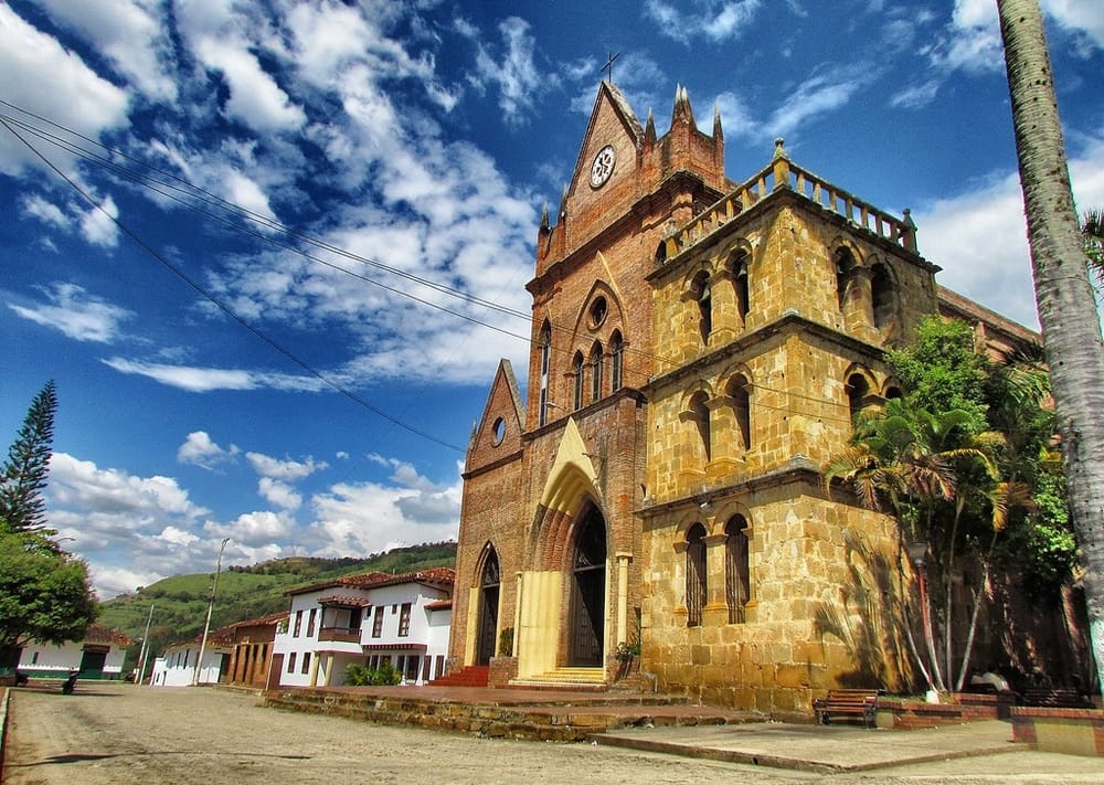 Sermón de un Padre en Valle de San José desata controversia nacional imagen de la publicación