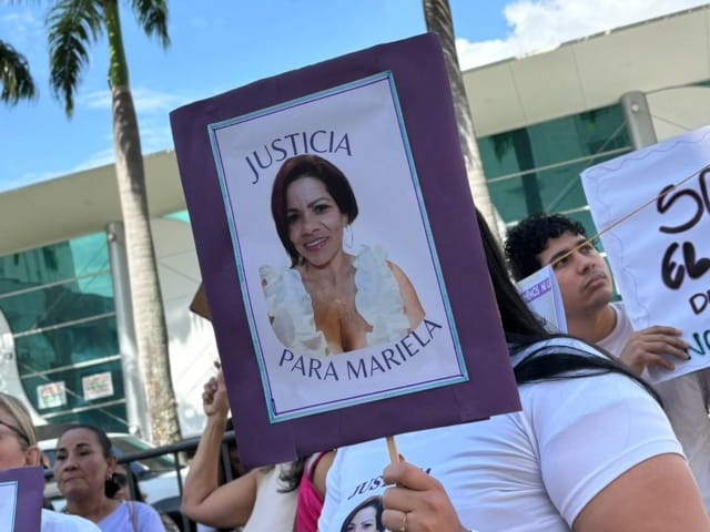 Plantón en la Fiscalía de Bucaramanga exige justicia por feminicidio ocurrido en 2023 imagen de la publicación