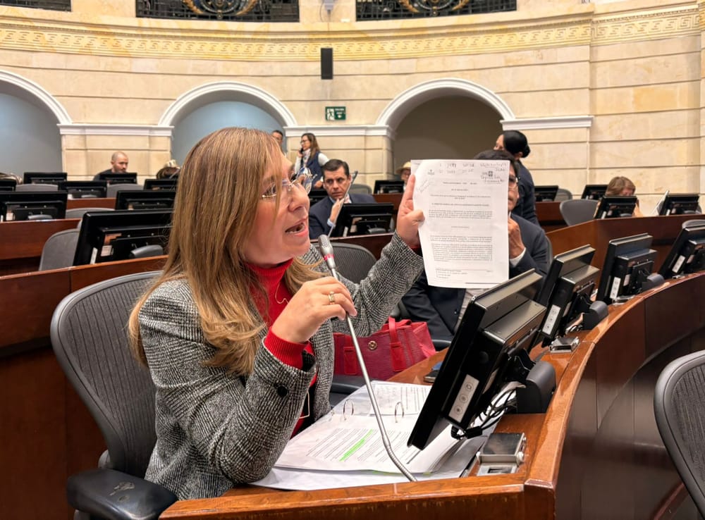 “El dolor la está matando”: senadora Hurtado alerta caso crítico de desprotección a víctimas de biopolímeros imagen de la publicación