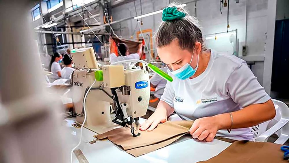 Exportaciones industriales crecieron 7,4% en marzo de 2026 y llegaron a US$957,9 millones imagen de la publicación