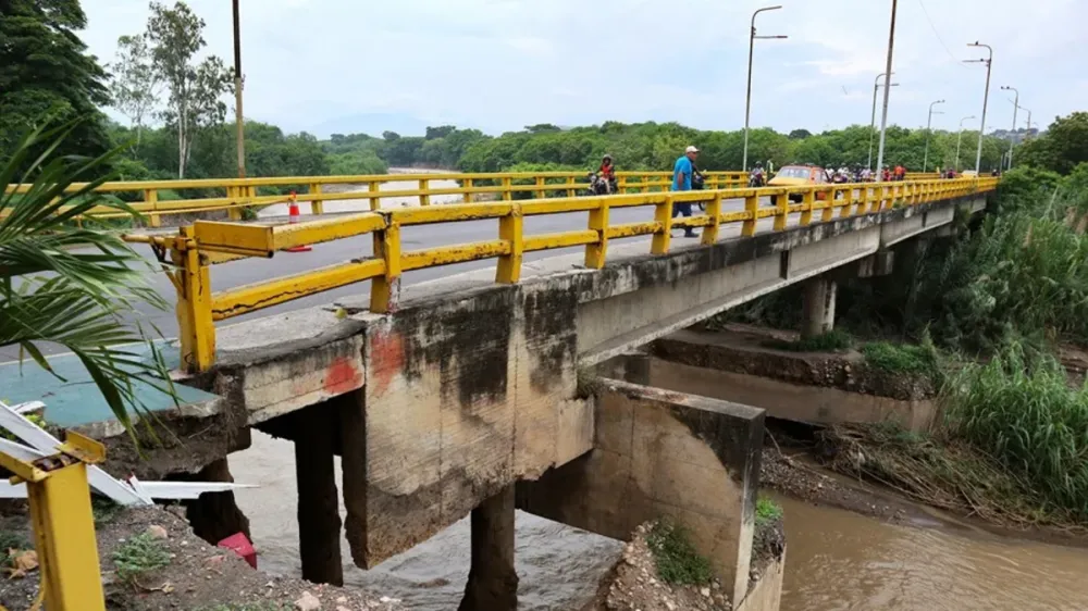 Cierran puente fronterizo entre Cúcuta y Ureña por daños estructurales imagen de la publicación