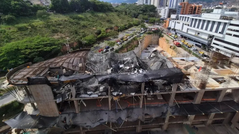 “Lamentamos profundamente lo ocurrido”: constructora se pronunció tras colapso de obra en Floridablanca imagen de la publicación
