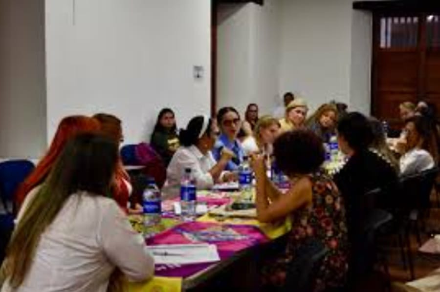 Mesa de consenso para fortalecer acciones de prevención y protección frente a  violencia basada en género en Santander imagen de la publicación
