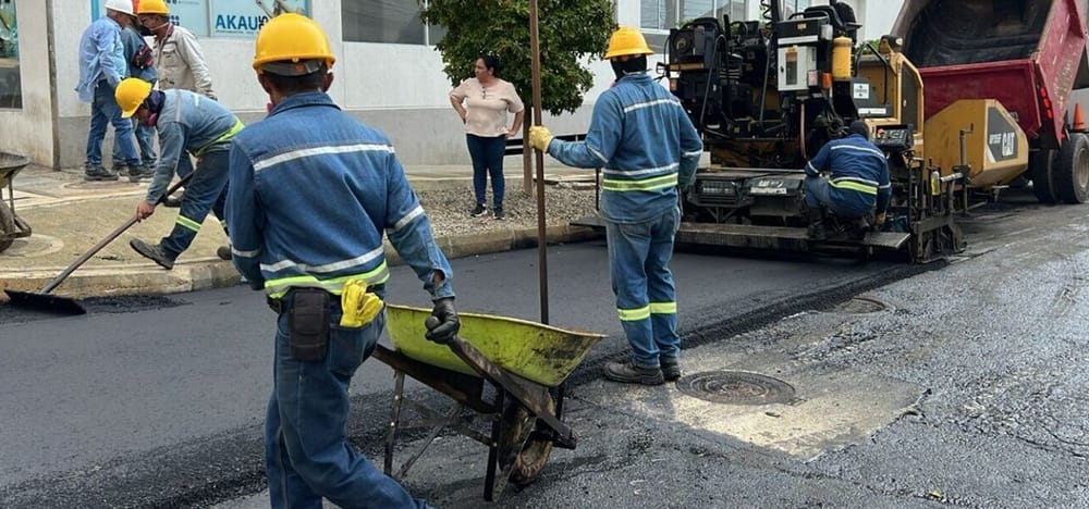 Inversión superior a 20.000 millones de pesos para recuperar vías deterioradas en Bucaramanga imagen de la publicación