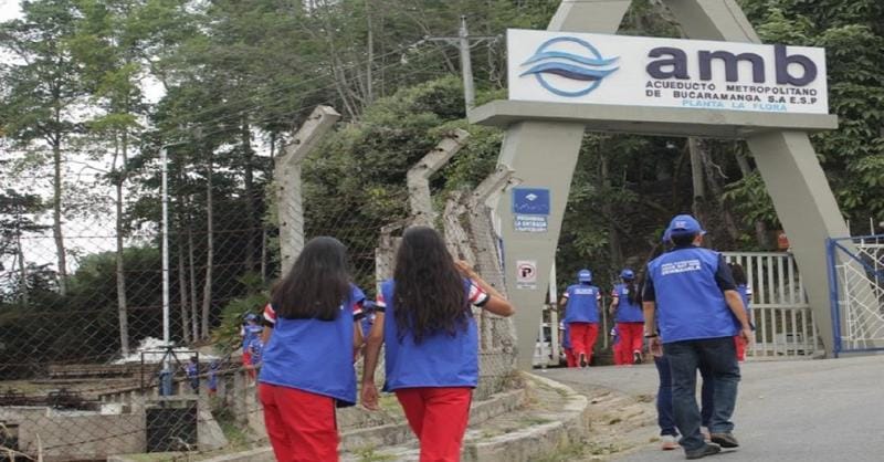 Investigan contratistas del Acueducto de Bucaramanga por millonaria pérdida de recursos, un exgerente también está empapelado imagen de la publicación