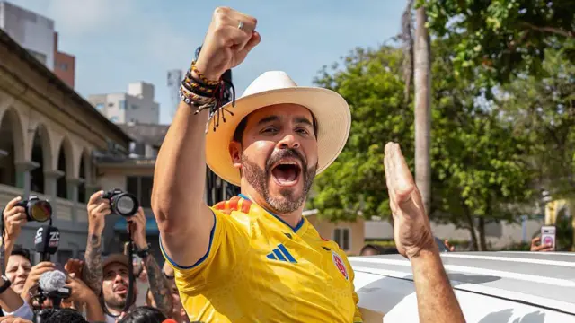 Santander ratificó su apuesta por Abelardo De la Espriella imagen de la publicación