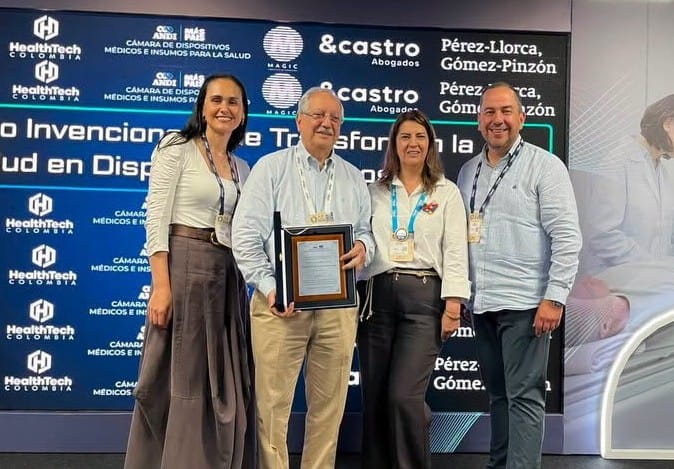 Reconocimiento a la FCV por innovación que transforma vidas imagen de la publicación