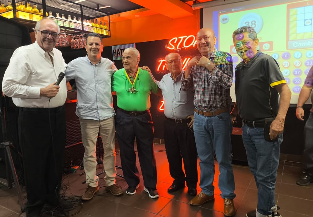 Reconocimiento al periodista Abelardo Navarro Ríos imagen de la publicación