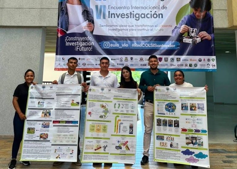 Uteístas con investigación e innovación construyen futuro imagen de la publicación
