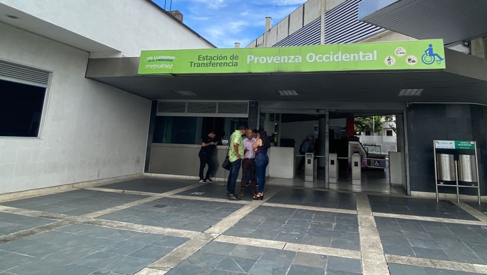Metrolínea modifica horarios debido a temporada de vacaciones estudiantiles imagen de la publicación