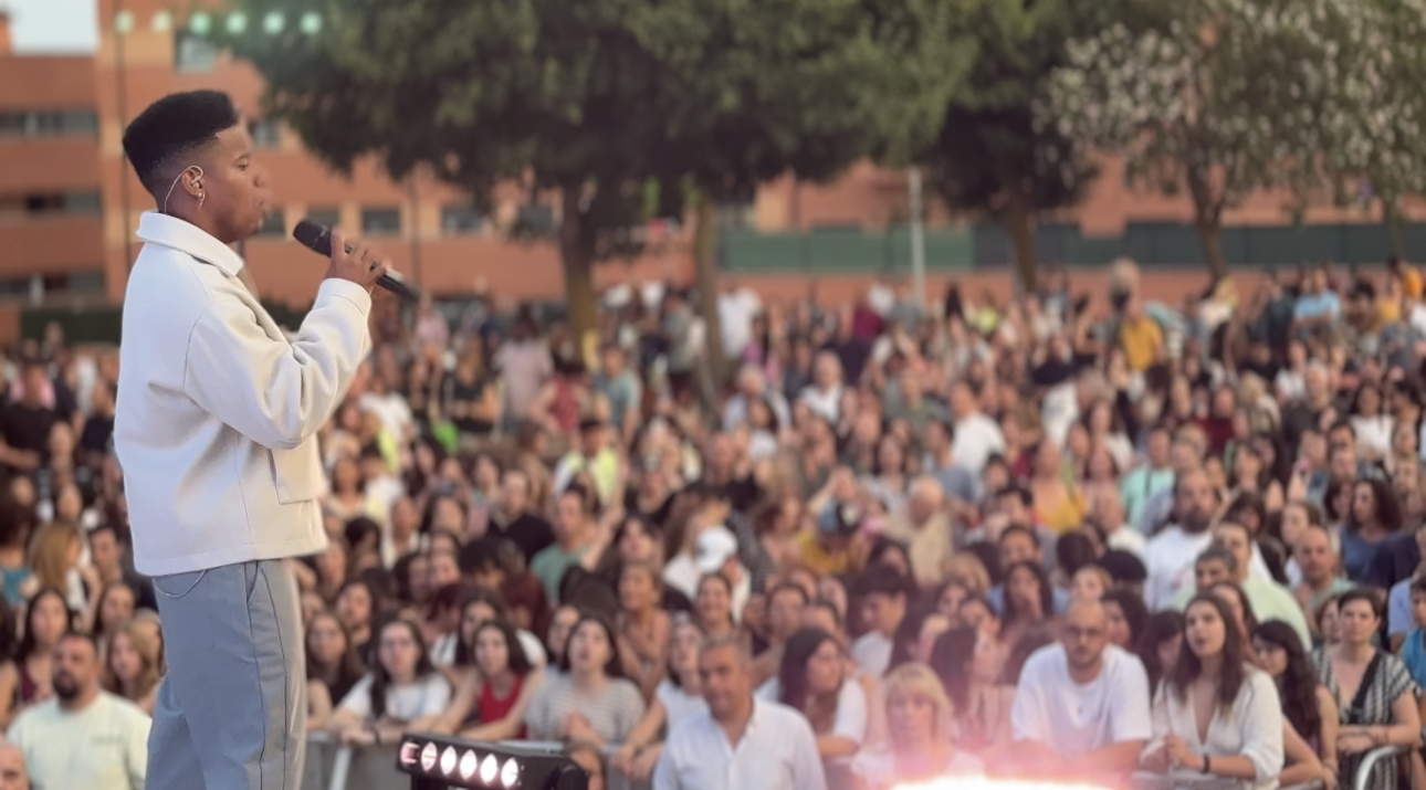 LOWIS YE conquista españa como parte de la gira de verano de cadena dial imagen de la publicación