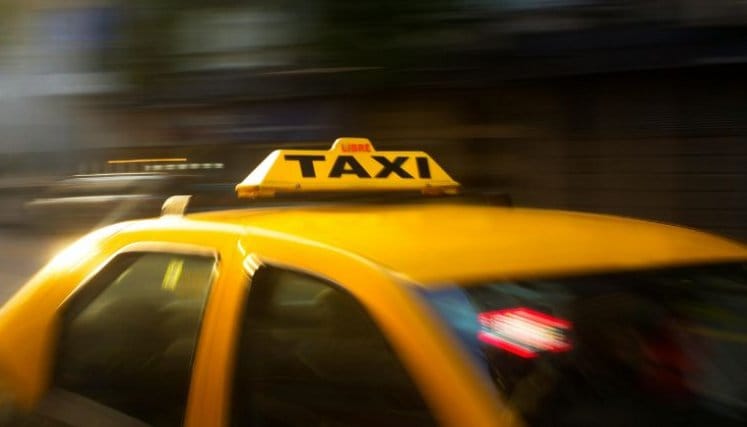 Taxista fue atacado luego de accidente con motociclista que iba en contravía en Santander imagen de la publicación