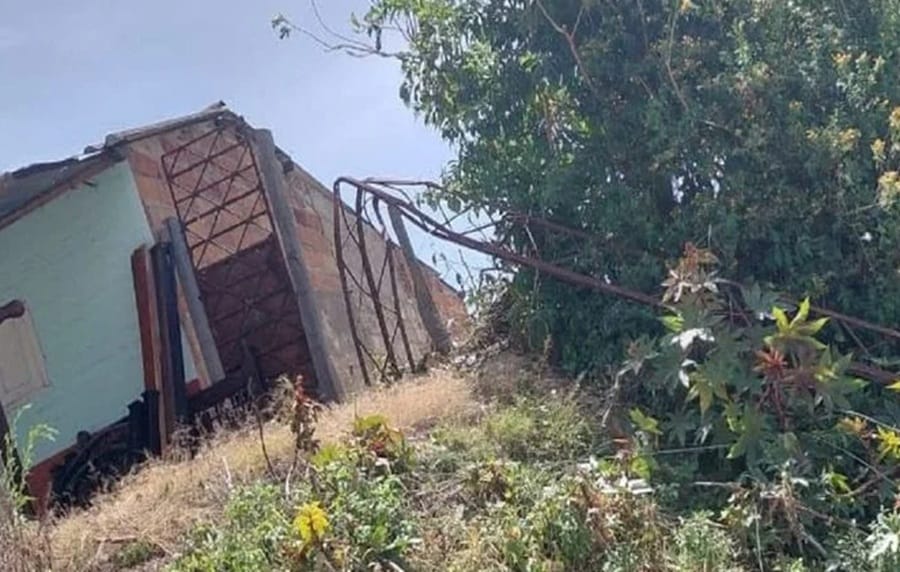 Recuperan sistema eléctrico en la Provincia García Rovira afectado por vendaval imagen de la publicación
