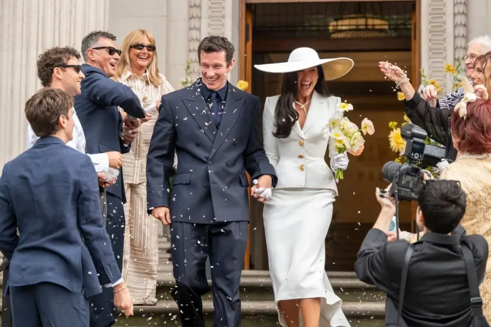 Dua Lipa y Callum Turner celebrarán una lujosa boda de tres días en Sicilia imagen de la publicación