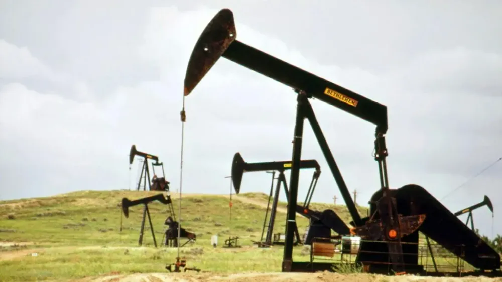 El petróleo se desploma tras señales de distensión entre Estados Unidos e Irán imagen de la publicación