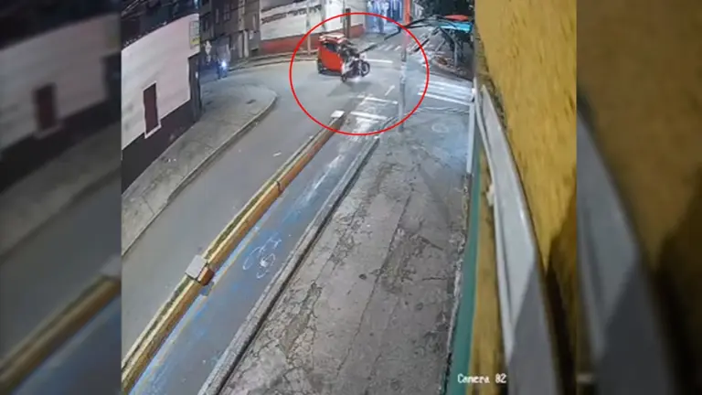 Video- Cámara de seguridad registró violento choque en Bucaramanga imagen de la publicación