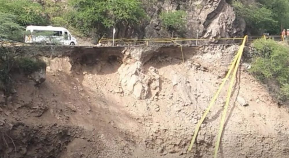 Autoridades restringieron el tránsito de vehículos de carga pesada en la vía Bucaramanga-Barbosa imagen de la publicación