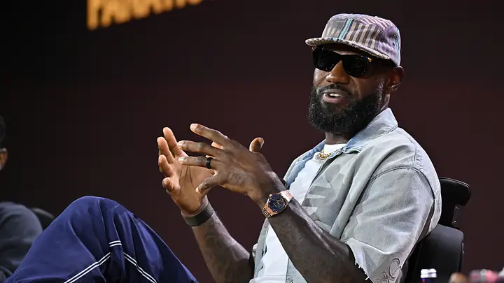 LeBron James evaluaría vivir en Nueva York si ficha por Philadelphia 76ers imagen de la publicación
