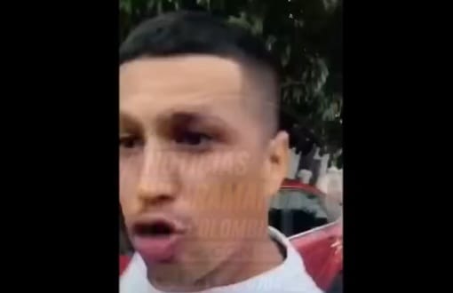 VIDEO: Piden a la ciudadanía de Bucaramanga que ayude a identificar a energúmeno que daño un carro y al ser reclamado agredió al conductor imagen de la publicación