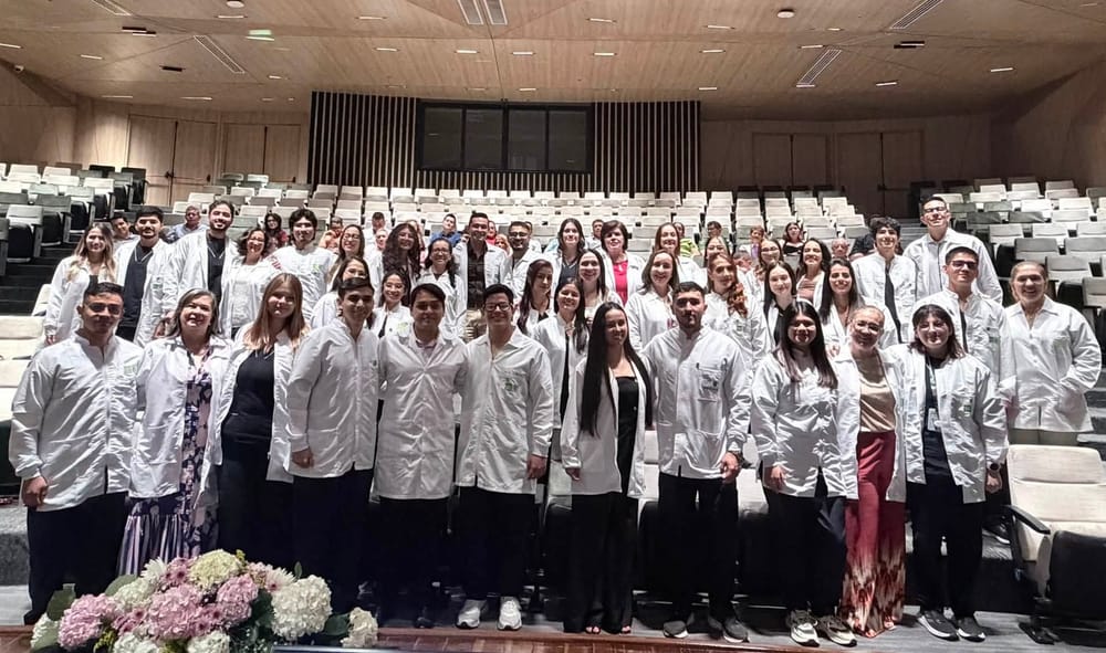 Imposición de Batas Fisioterapia UIS imagen de la publicación