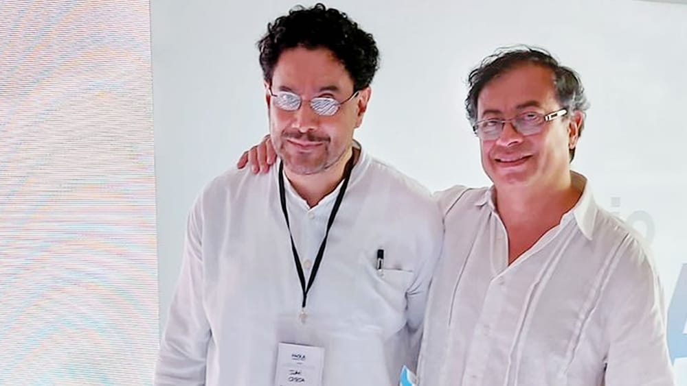 Nueva andanada de insultos de JP Hernández contra Petro y Cepeda: a uno le dijo prófugo y a otro le dijo ladrón imagen de la publicación