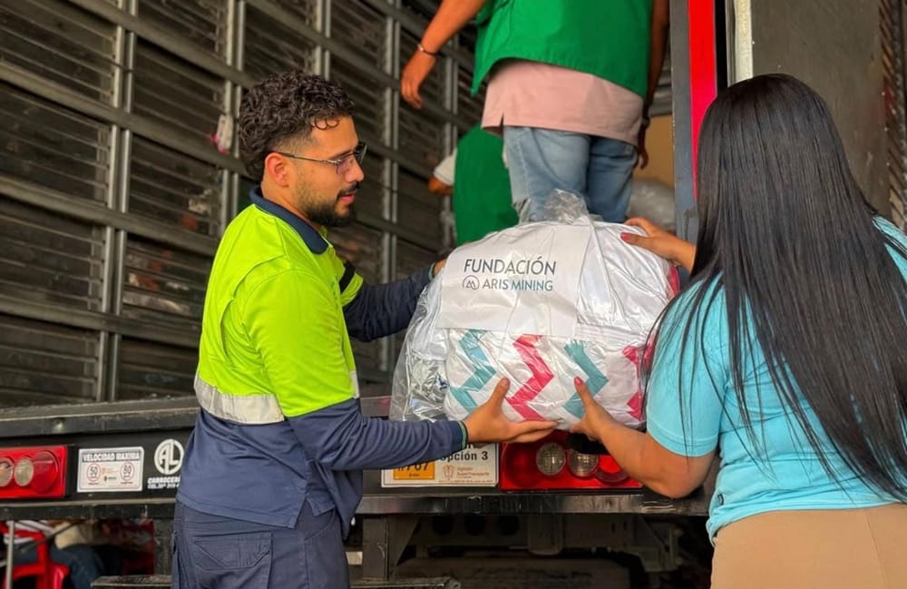 Aris Mining aporta ayuda humanitaria para la reconstrucción de viviendas y colegios en zonas afectadas por el terremoto imagen de la publicación