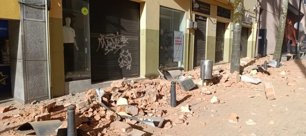 Reportan personas atrapadas entre los escombros tras sismo en Chocó imagen de la publicación