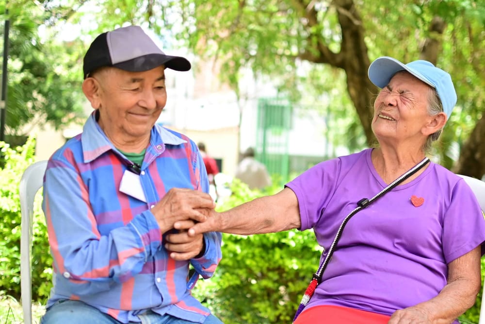 ¿Qué dejó Petro para Santander? Bien por los nonos del departamento: 150 mil abuelos reciben bono mensual de $230 mil imagen de la publicación