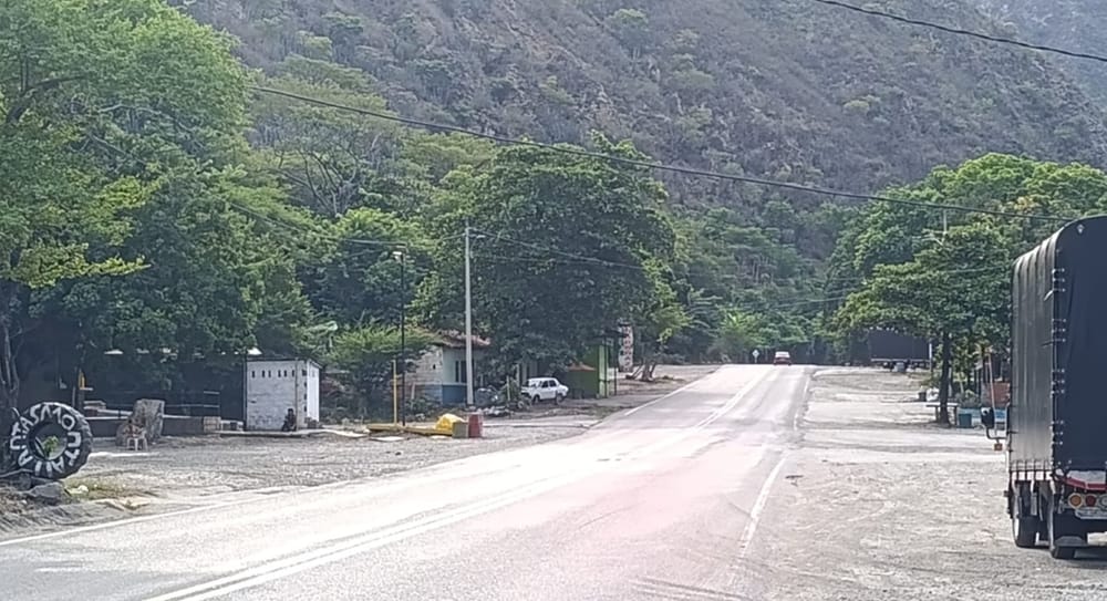 Suspenden bloqueo en Pescadero a la espera de que Invías cumpla promesas pactadas imagen de la publicación
