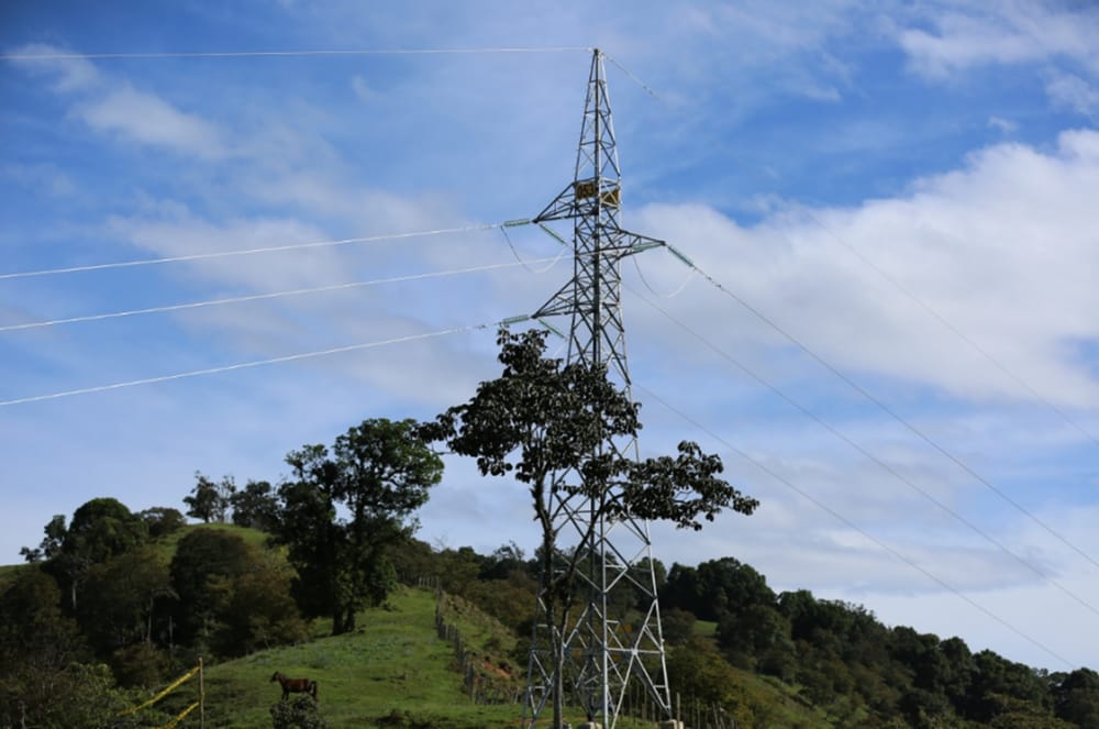 Siguen los racionamientos de energía eléctrica en Santander imagen de la publicación