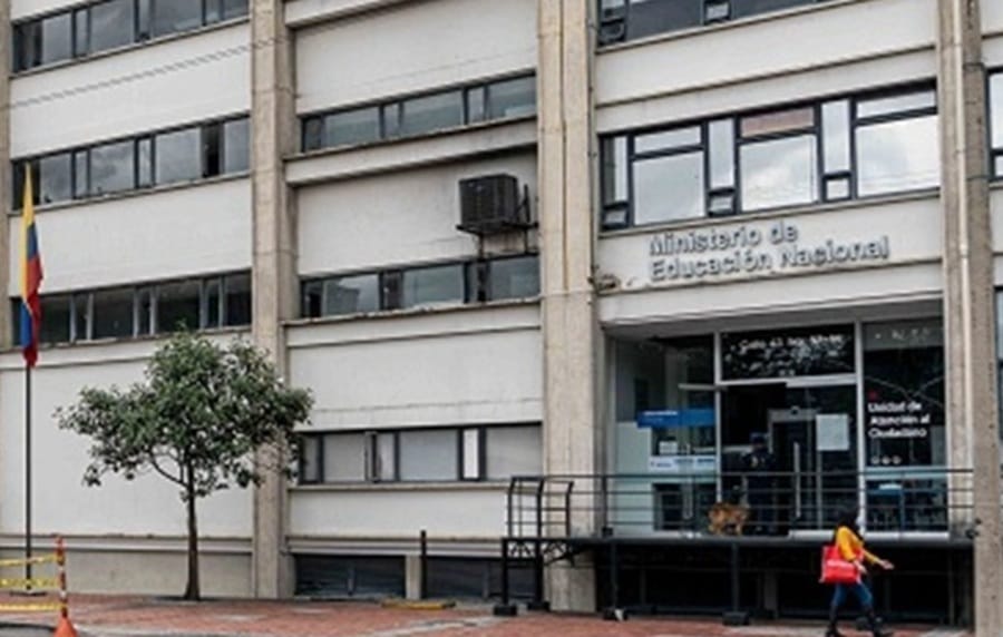 MinEducación alerta sobre páginas Web falsas para estafar a los colombianos imagen de la publicación