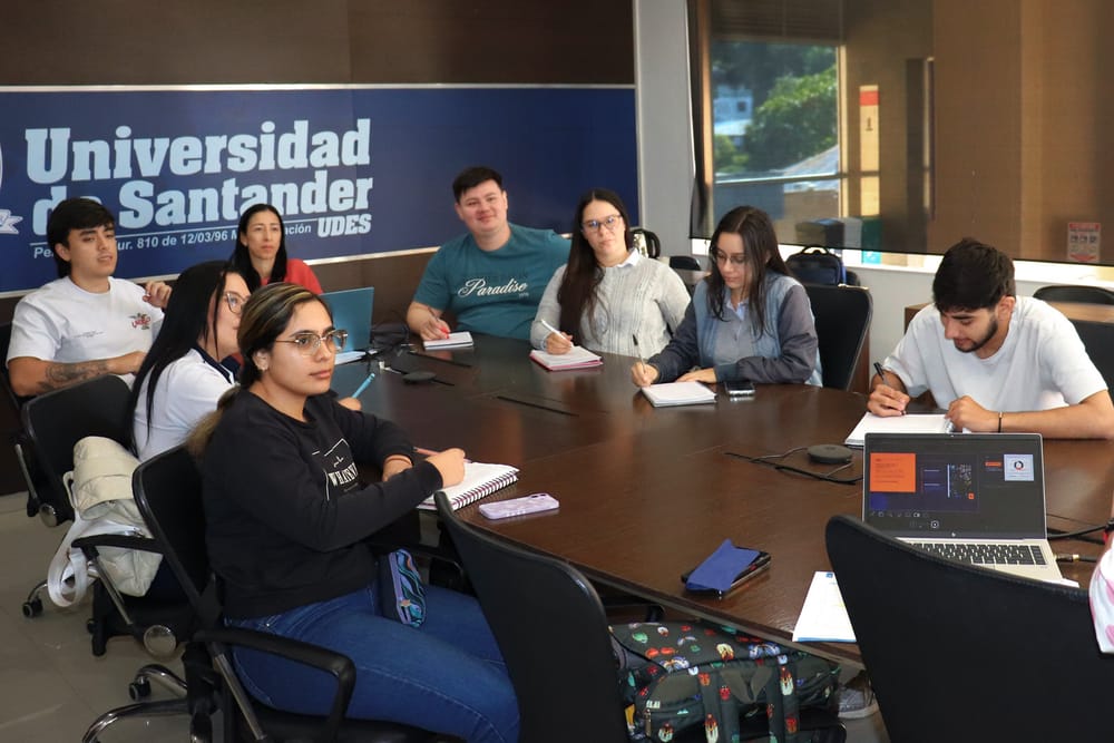 Estudiantes de Contaduría Pública UDES se forman para promover la Cultura de la Contribución en colegios imagen de la publicación