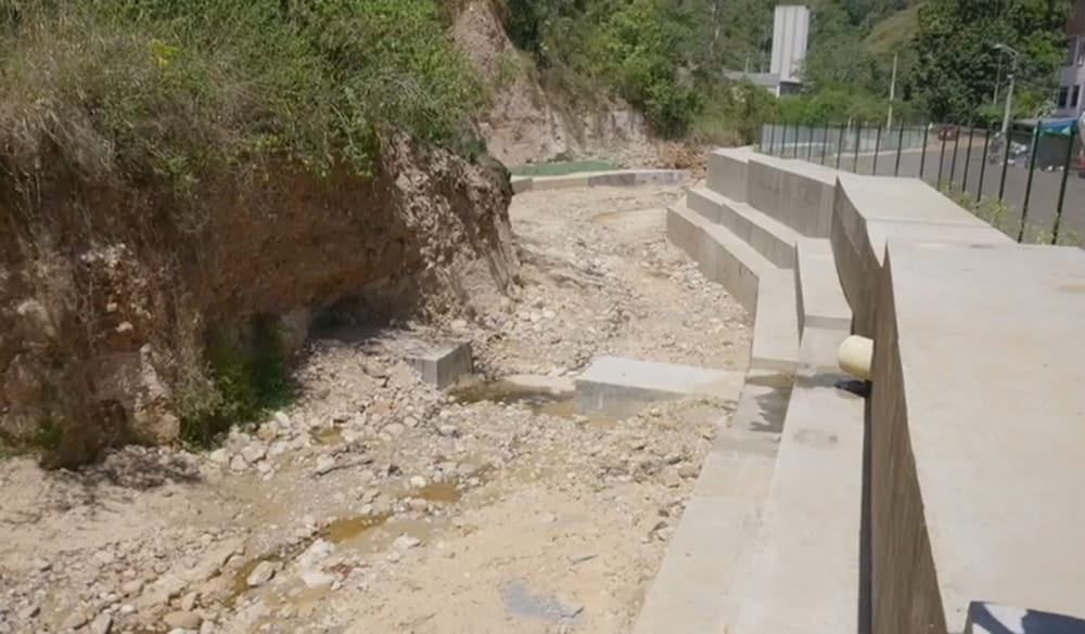 Entregado proyecto de mitigación en Cristal Bajo, Bucaramanga imagen de la publicación